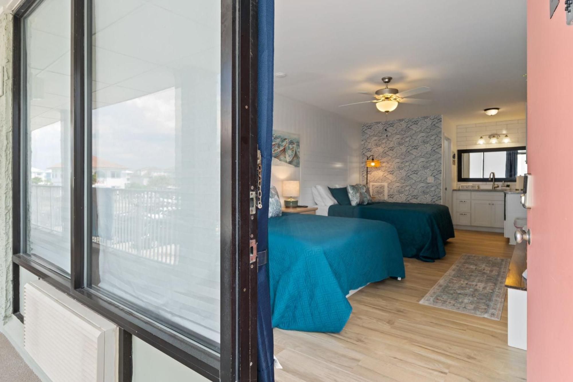 Cozy 1-Bedroom Condo With Pool Access In Ocean Isle Beach Exterior photo